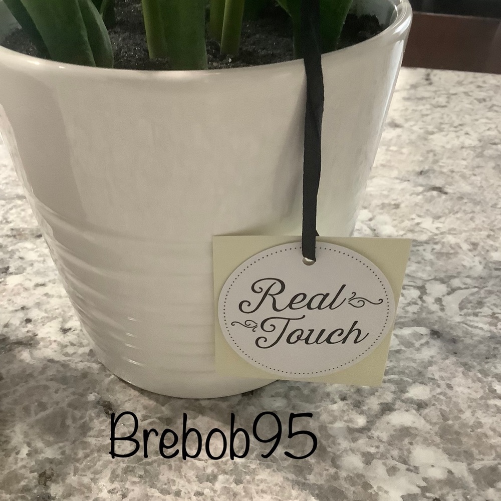 Real Touch Artificial Flower - Picture 4 of 4